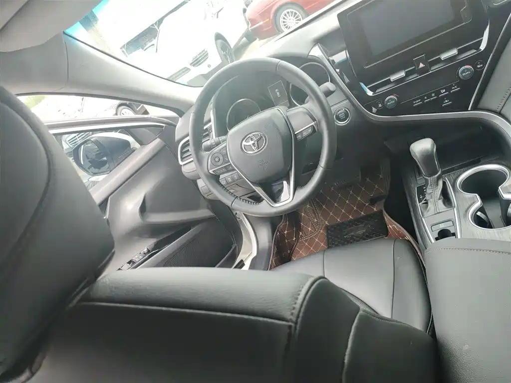 Toyota Camry 2023 2.0GVP Leading Edition фото 16
