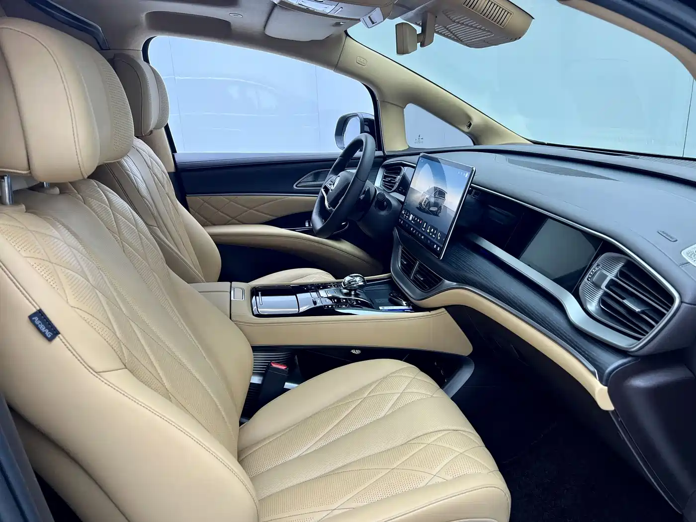 Denza D9 2025 2025 Model DM-i Smart Drive Edition 1020 AWD Flagship