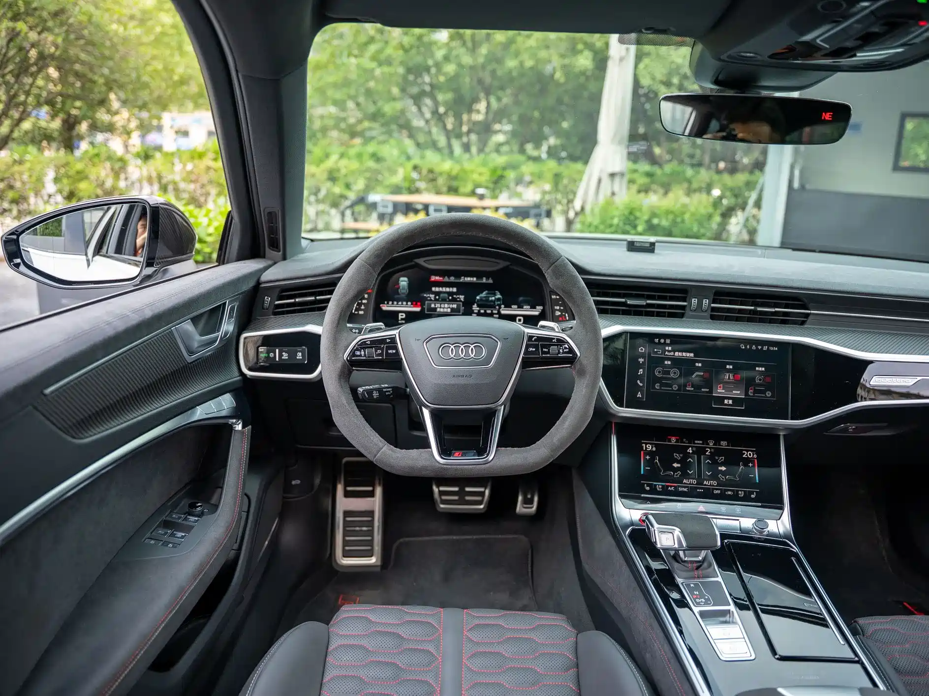Фото 13 - Audi RS 6