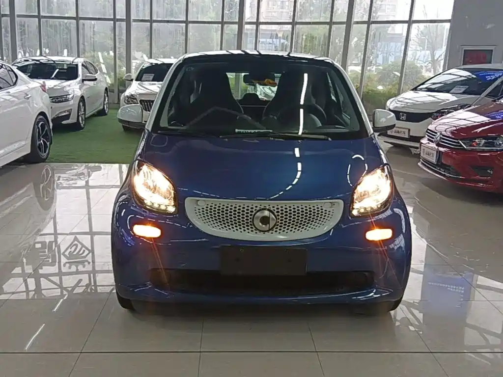 smart fortwo 2019 2018 1.0L 52kW Hardtop Passion Edition China V