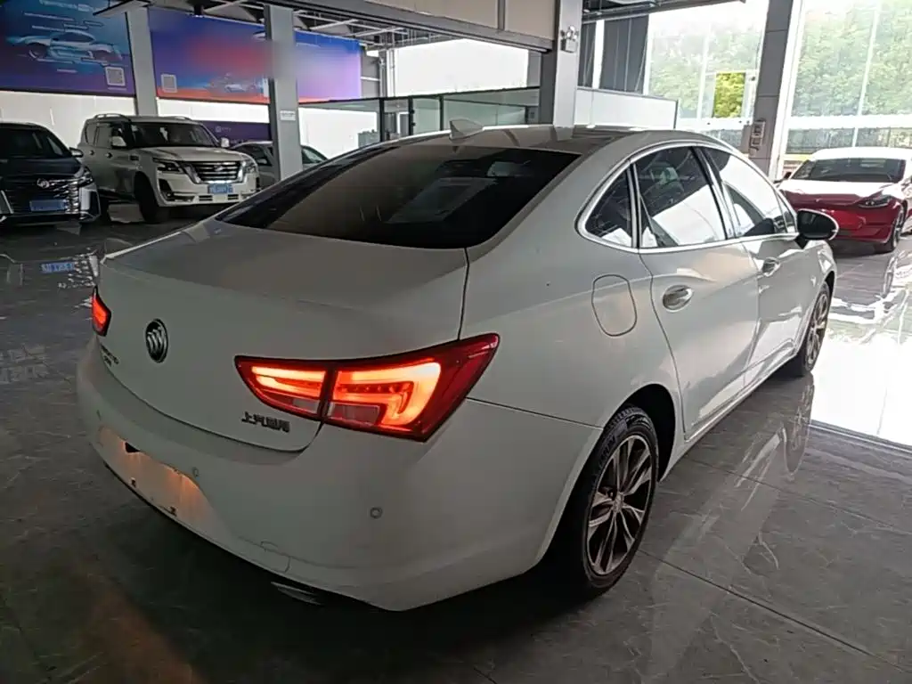Фото 5 - Buick Verano