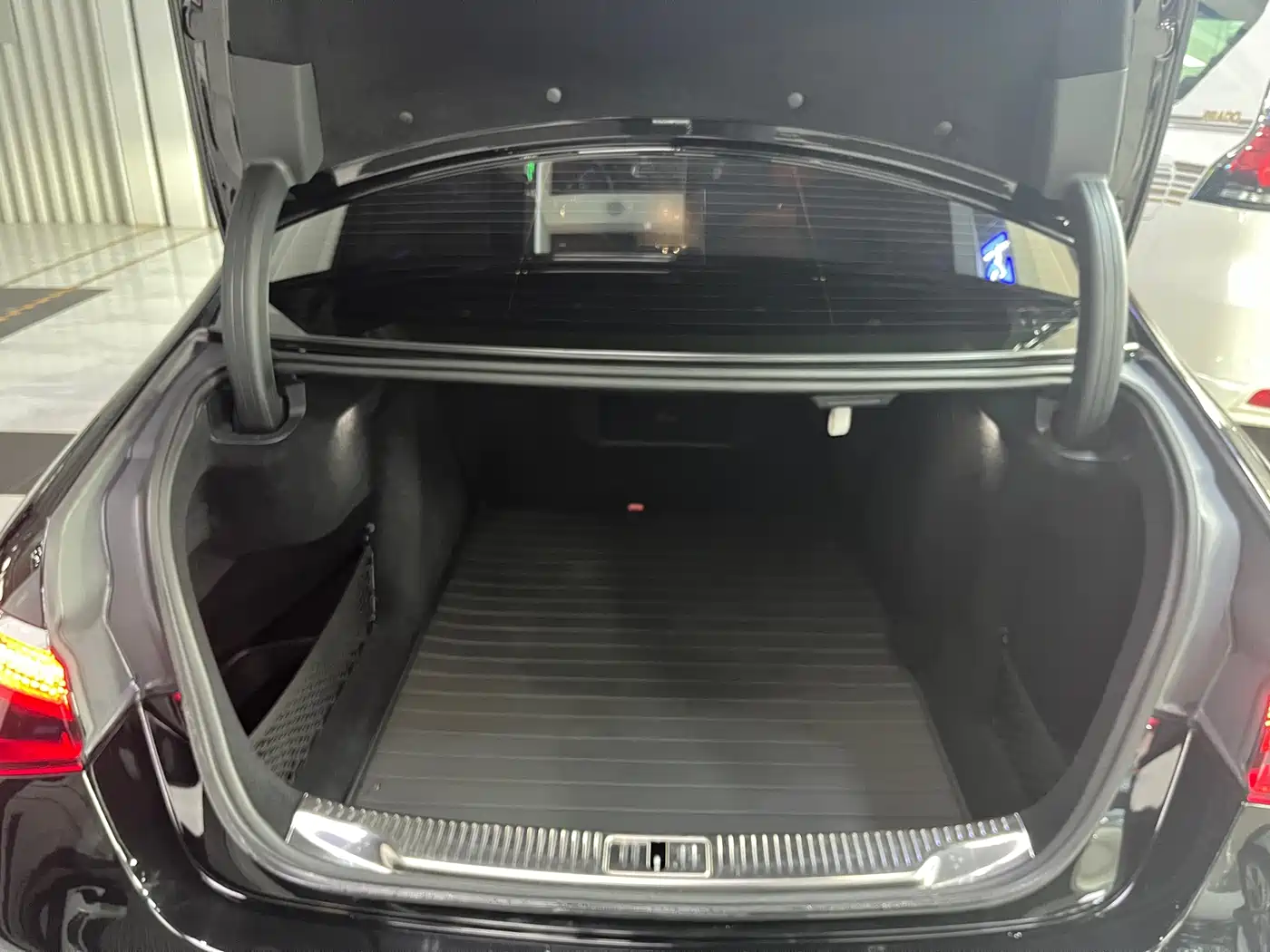Mercedes-Benz S-Class 2023 Model S 400 L Business Edition фото 22