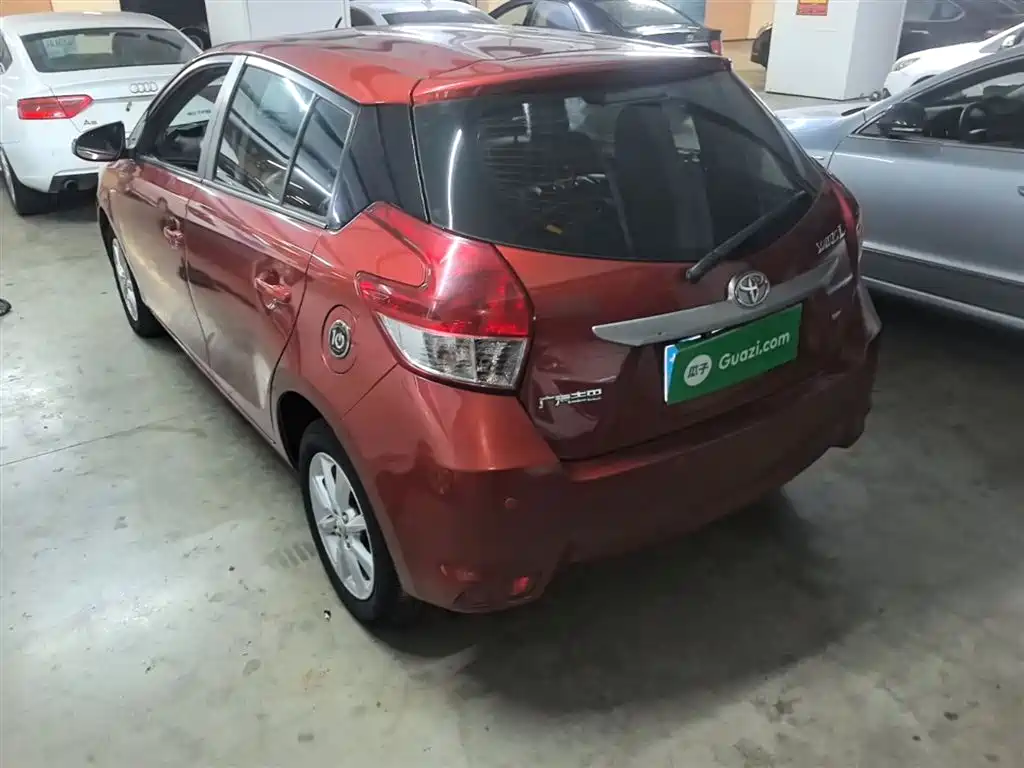 Toyota YARiS L Zhi Xuan 2015 1.5G Auto Sunroof Special Edition фото 5