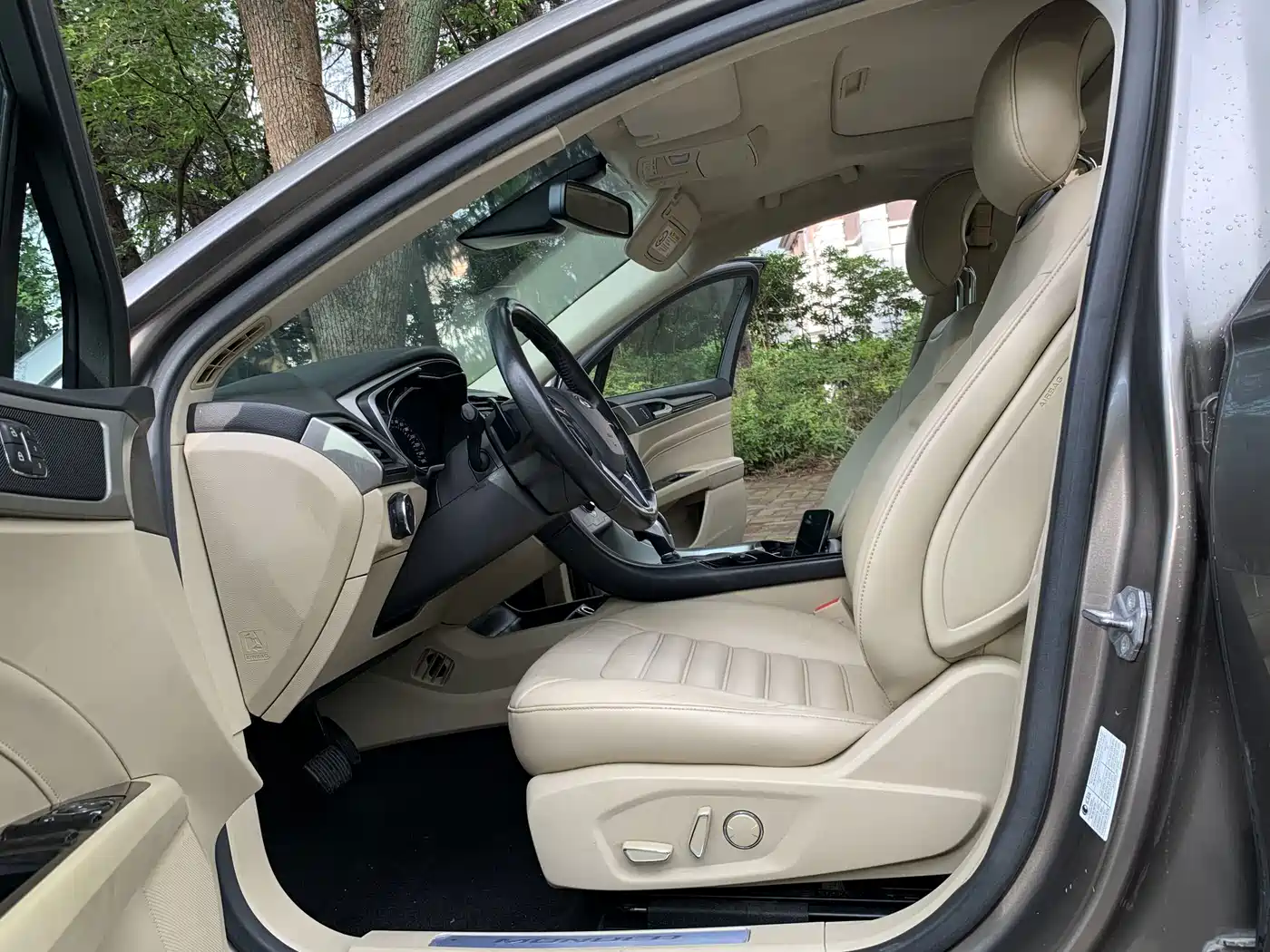 Ford Mondeo 2013 2013 2.0L GTDi240 Ultimate