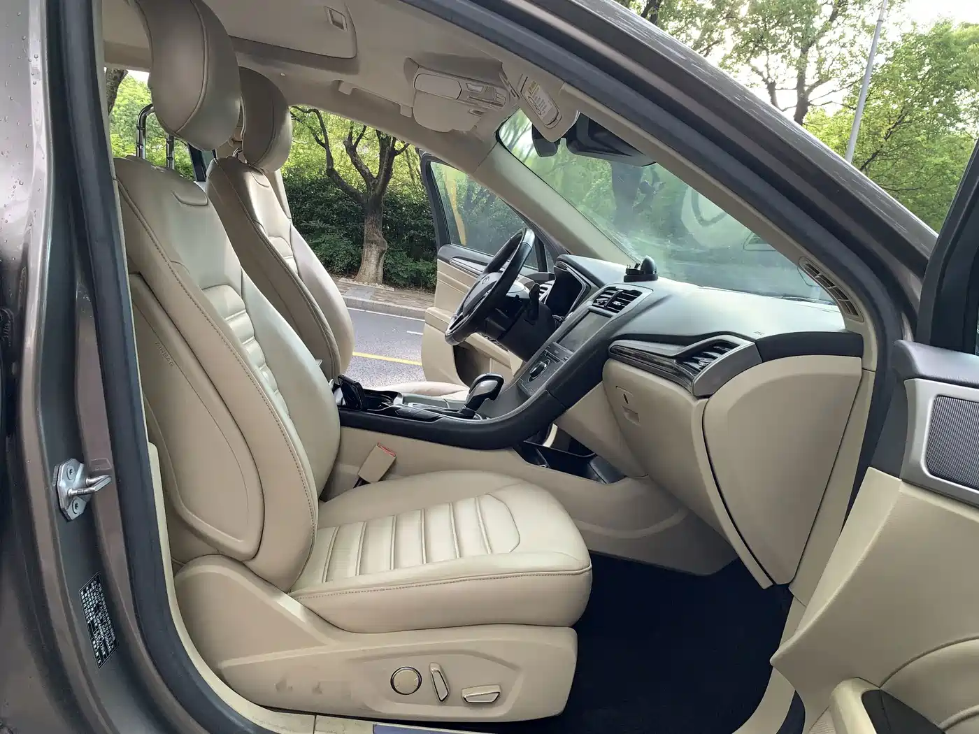 Ford Mondeo 2013 2013 2.0L GTDi240 Ultimate