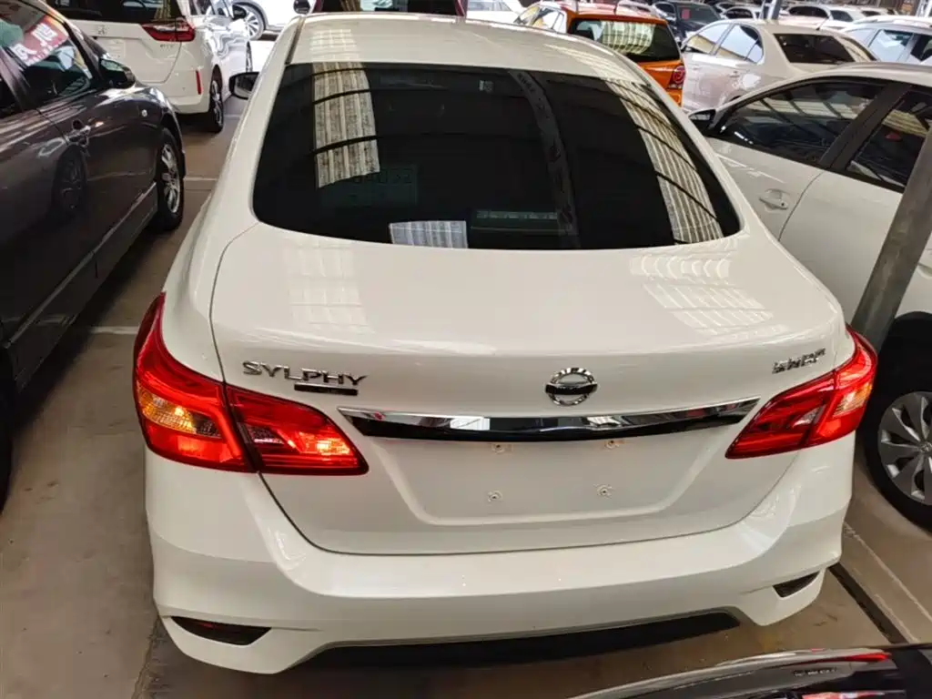 Nissan SYLPHY, миниатюра 5