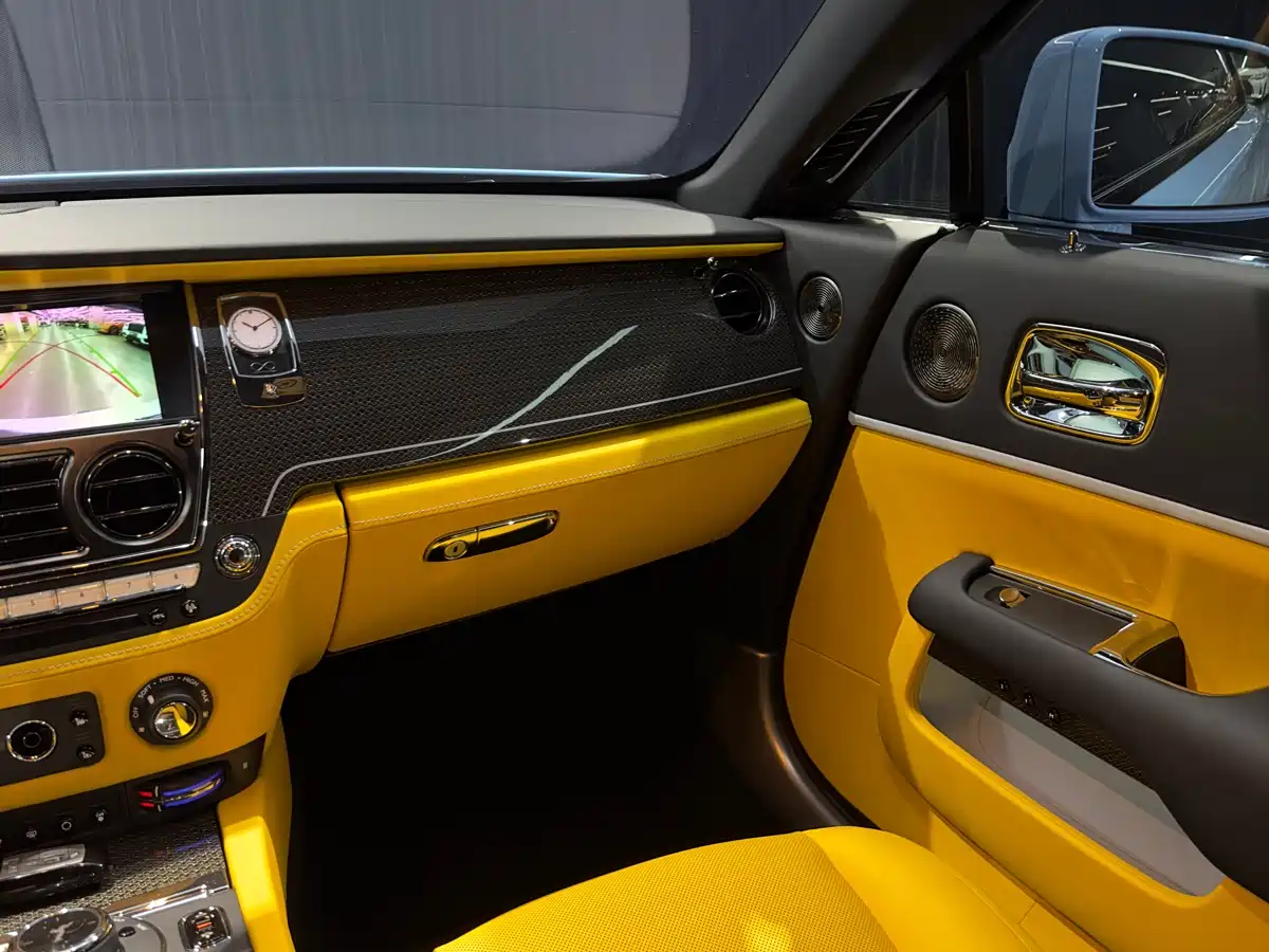 Rolls-Royce Wraith 2018 6.6T Black Badge фото 17