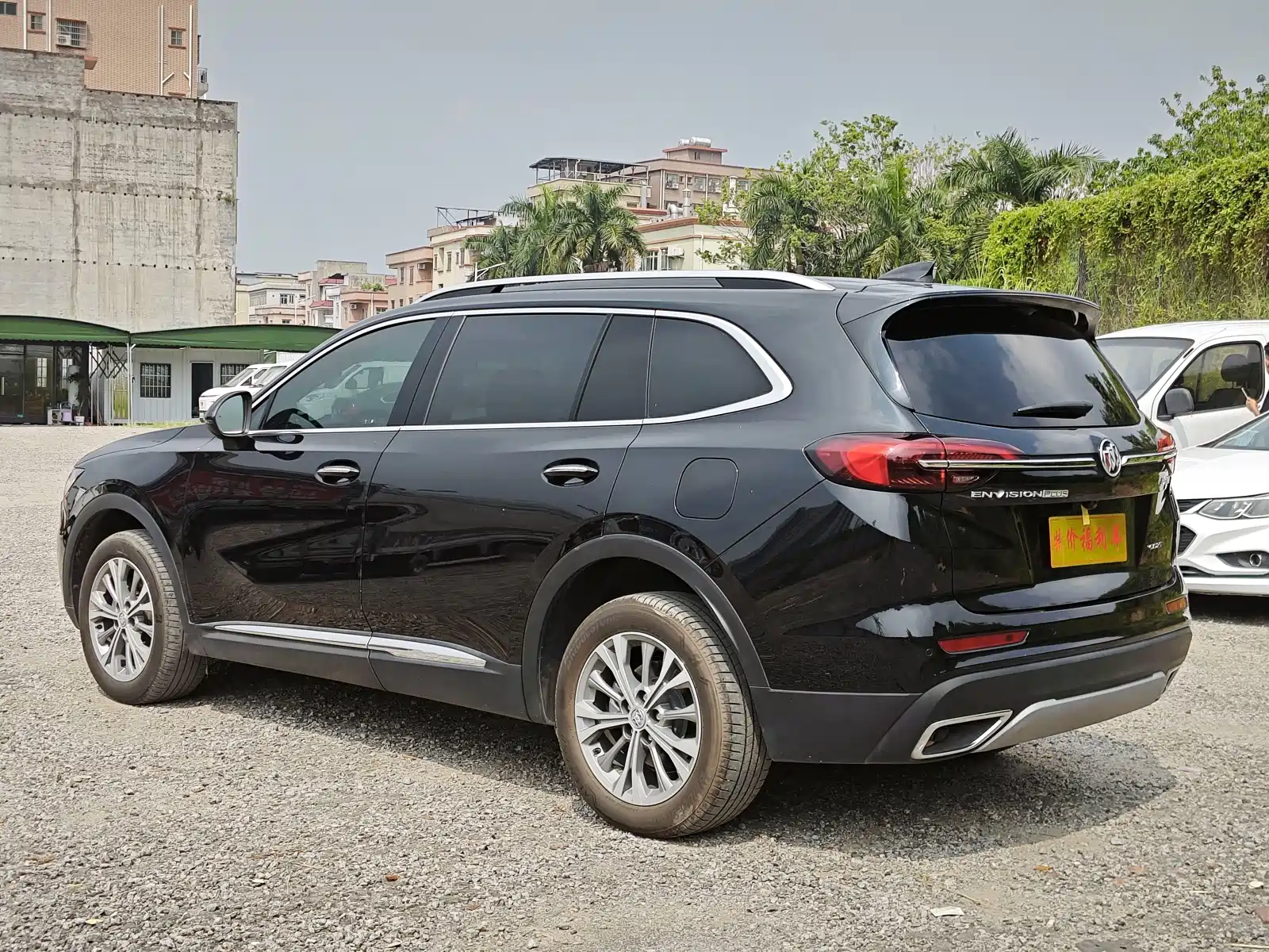 Photo 5 - Buick Envision Plus