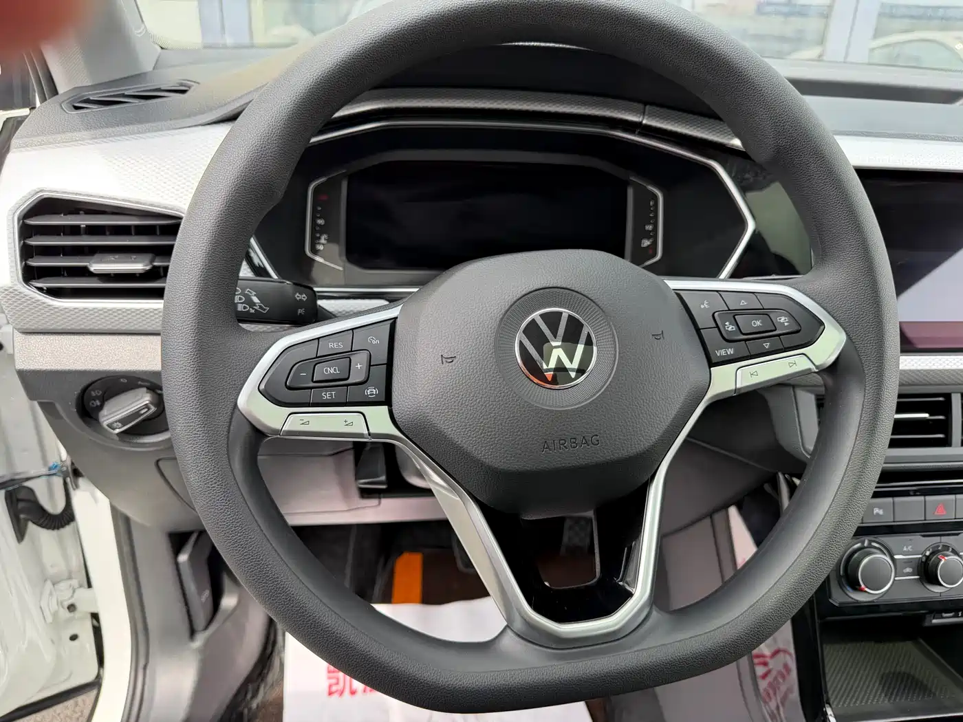 Volkswagen Tanying 2021 1.5L Automatic Smart Connect Edition фото 24