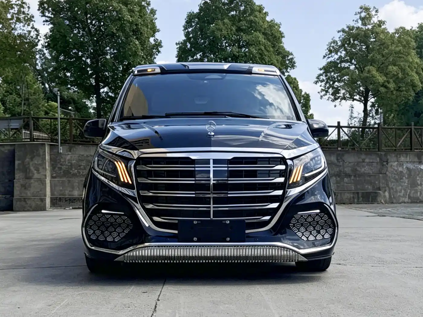 Mercedes-Benz Vito 2024 2.0T Business 7-Seater фото 2
