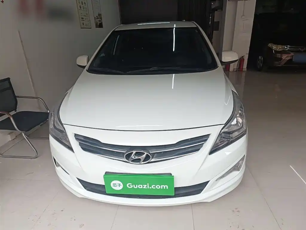 Hyundai Verna 2014 1.4L Automatic Smart GLS фото 3