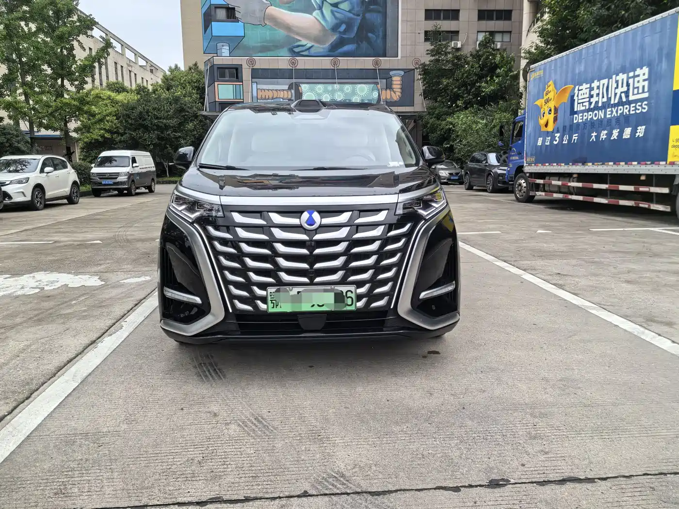 Denza D9 2025 DM-i Smart Drive Edition 1020 AWD Prestige фото 2