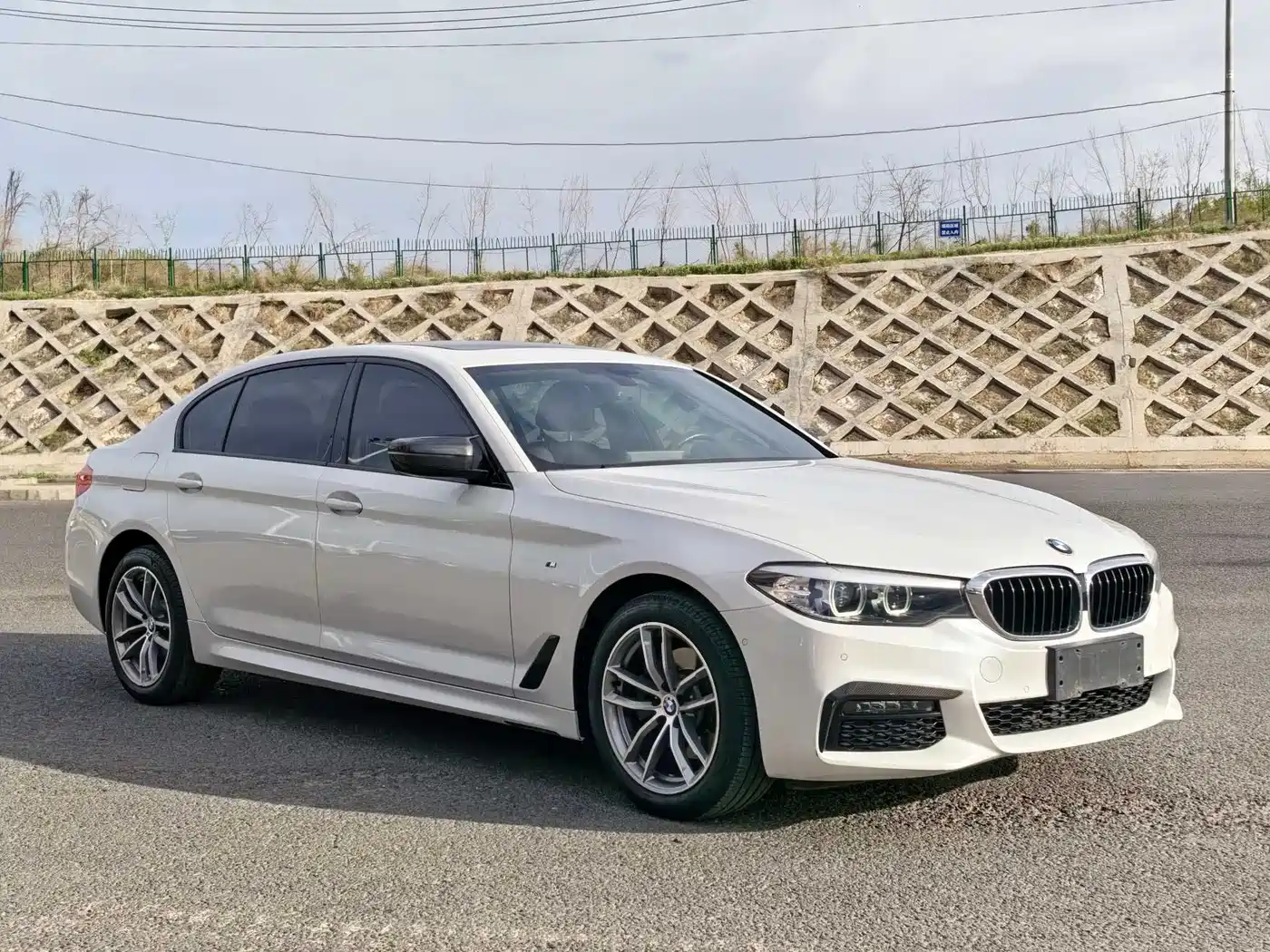 BMW 5 Series 2019 525Li M Sport Package фото 3