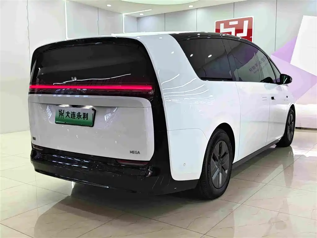 Li Auto MEGA 2025 2025 Model Home Family Special Edition