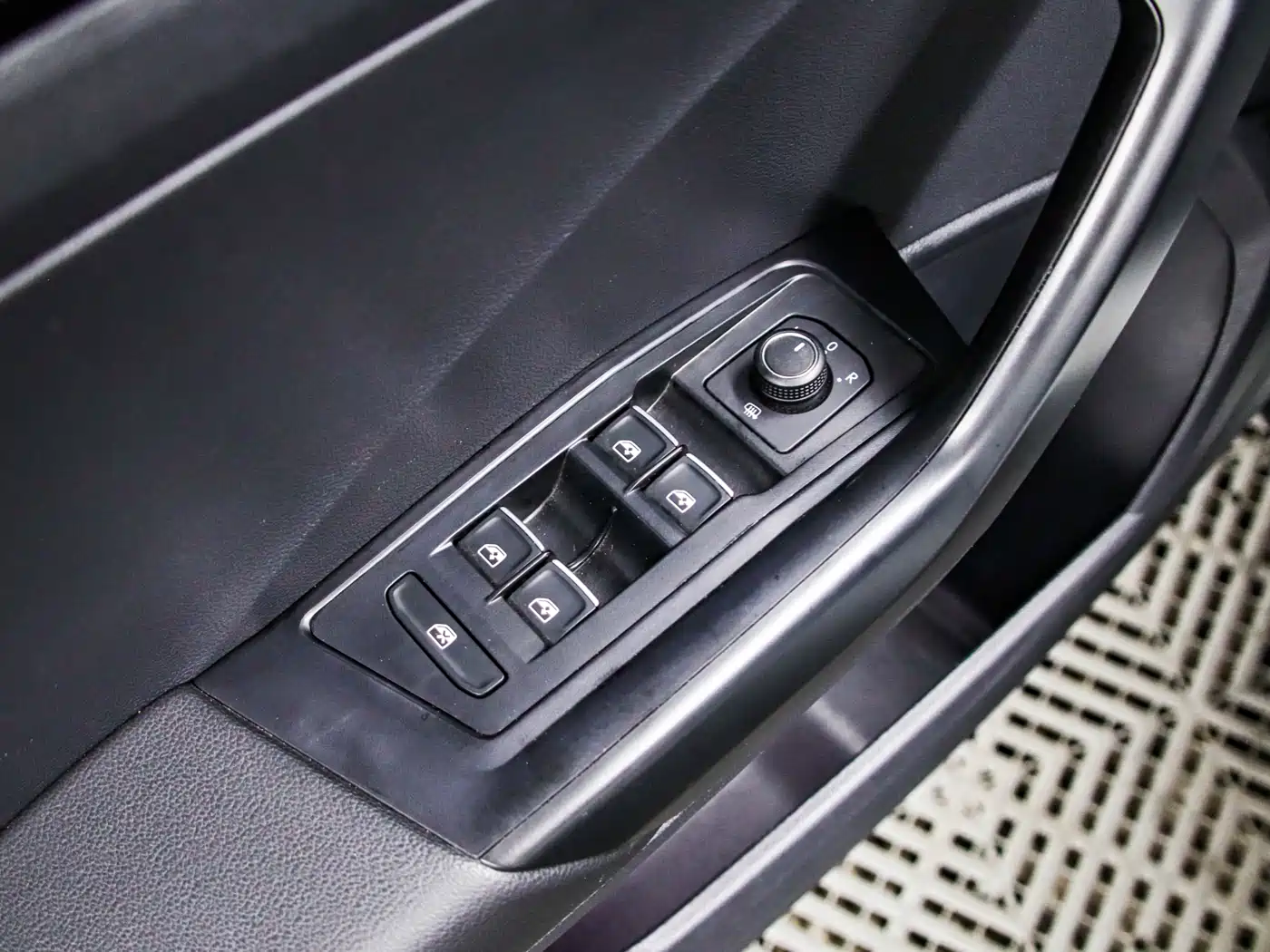 Volkswagen T-ROC 2022 280TSI DSG 2WD Elite PLUS фото 6