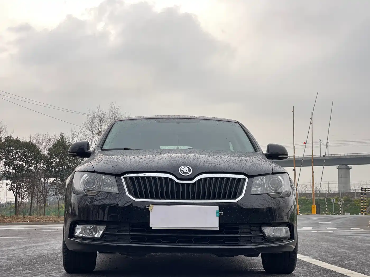 Škoda Superb 2013 1.4TSI DSG Gentleman Edition фото 2