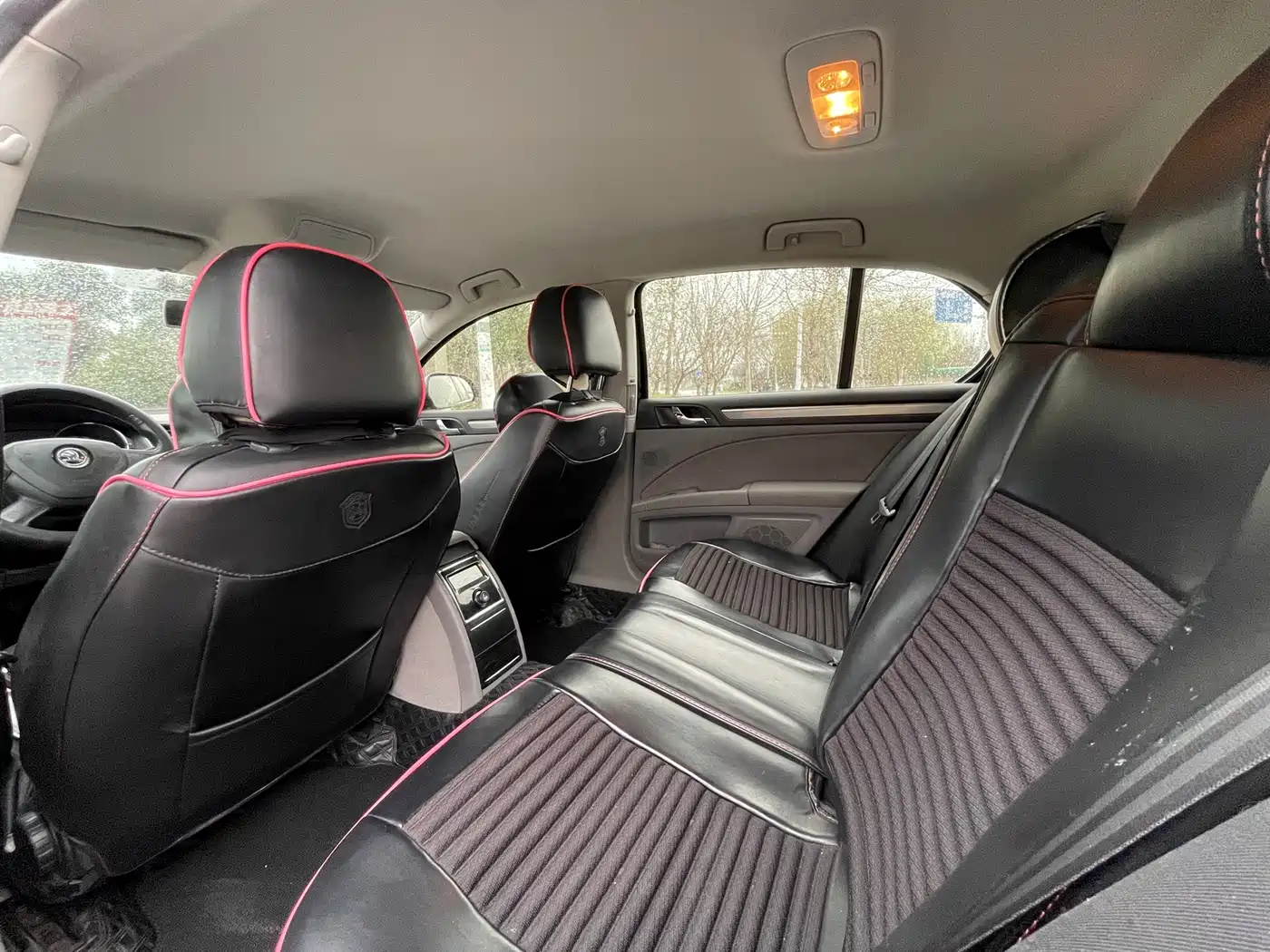 Škoda Superb 2013 1.4TSI DSG Gentleman Edition фото 9