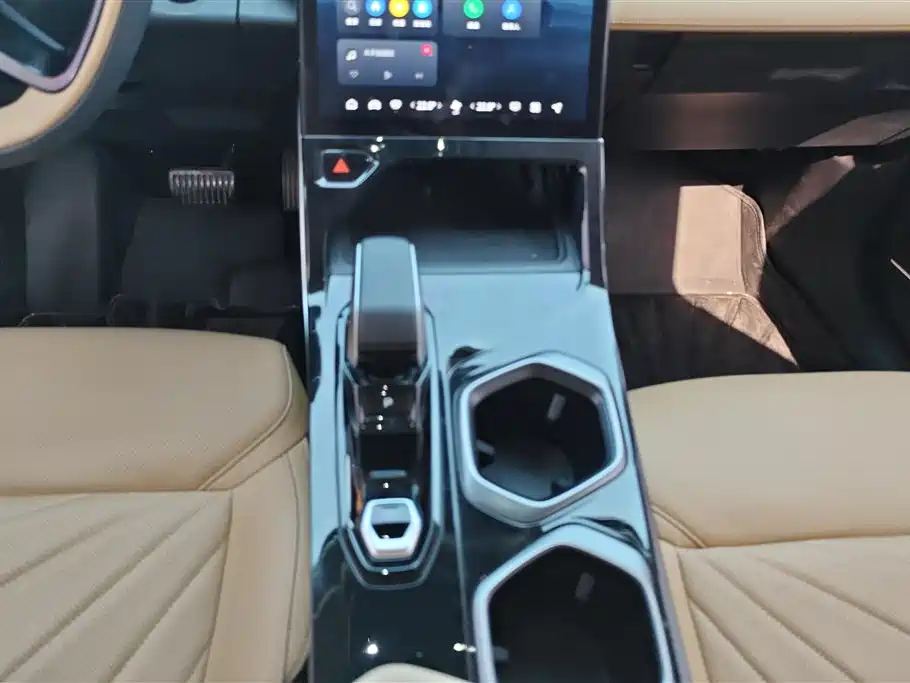 GEELY AUTOMOBILE BOYUE L