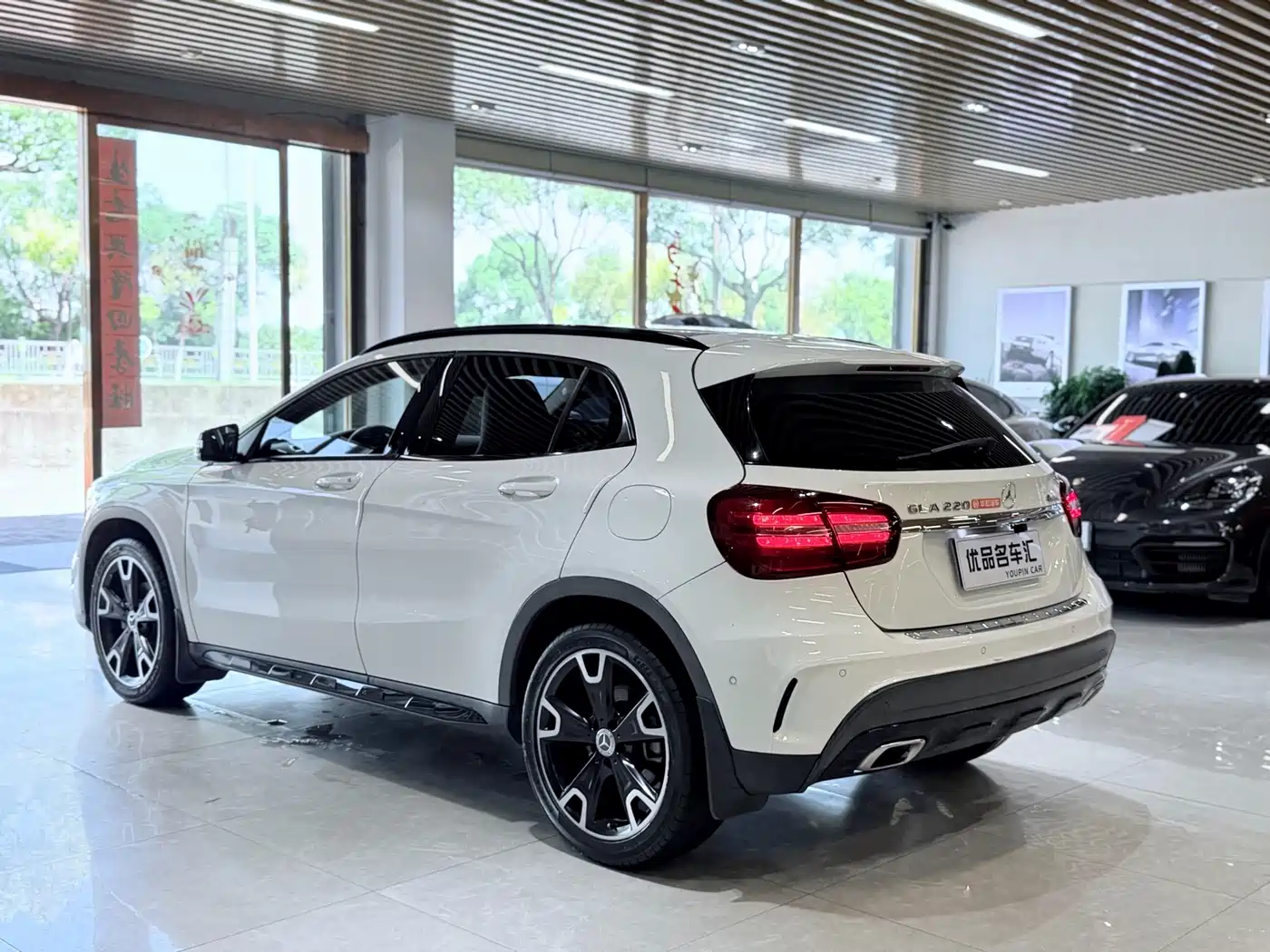 Фото 6 - Mercedes-Benz GLA