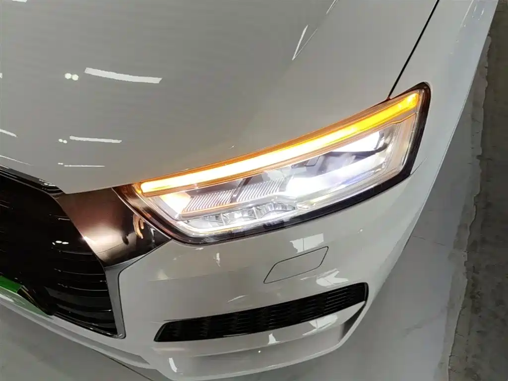 Audi Q3 2018 30 TFSI Fashion Collector's Edition фото 24