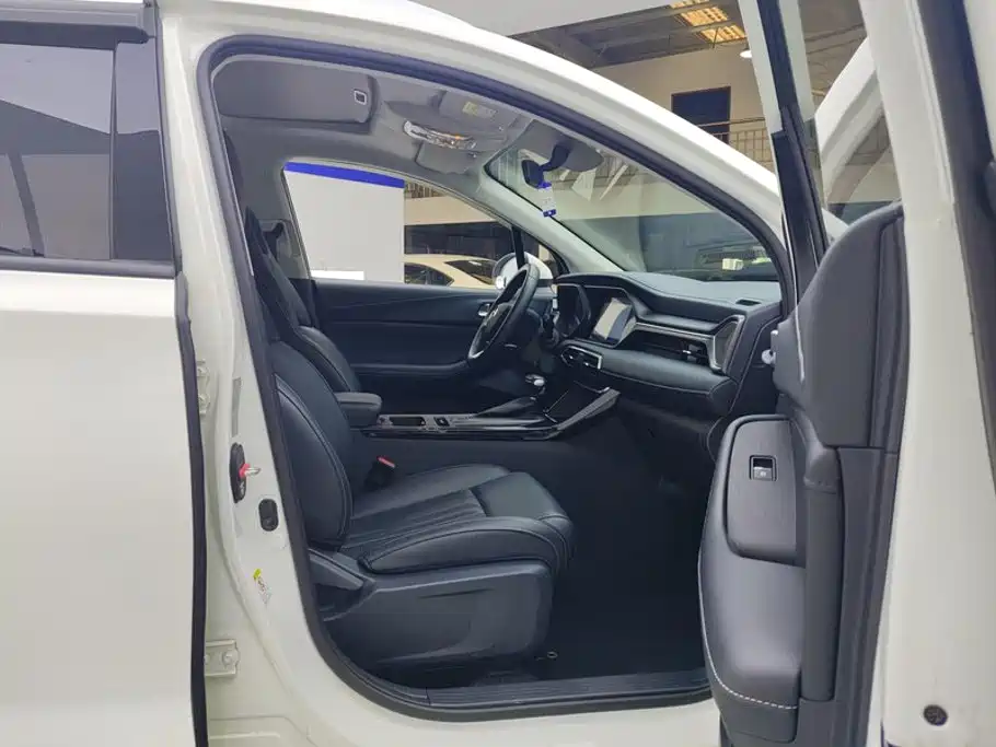 صورة 8 - GAC Trumpchi GS4