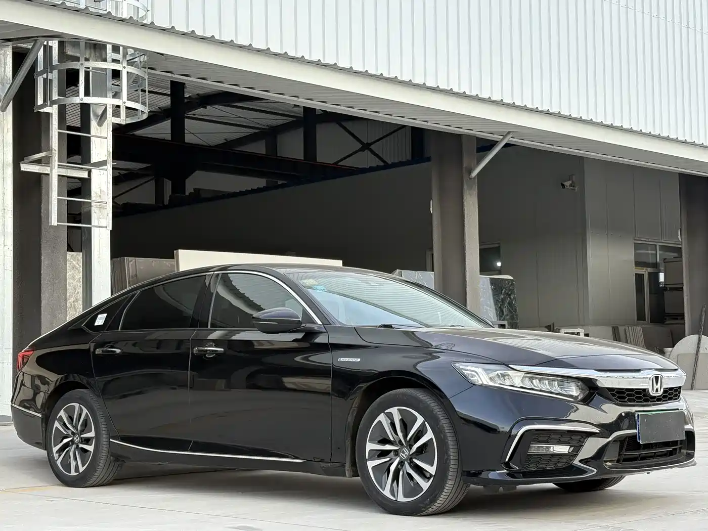 Фото 3 - Honda Inspire