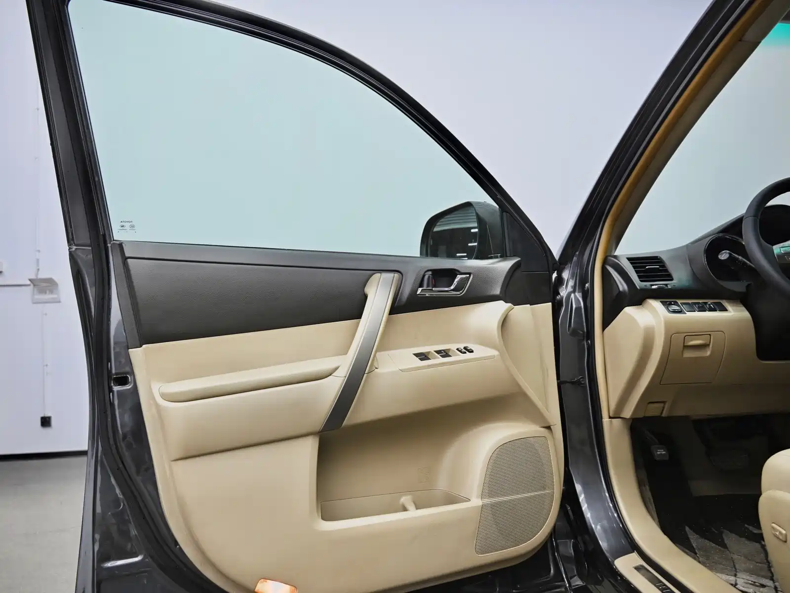 صورة 25 - Toyota Highlander