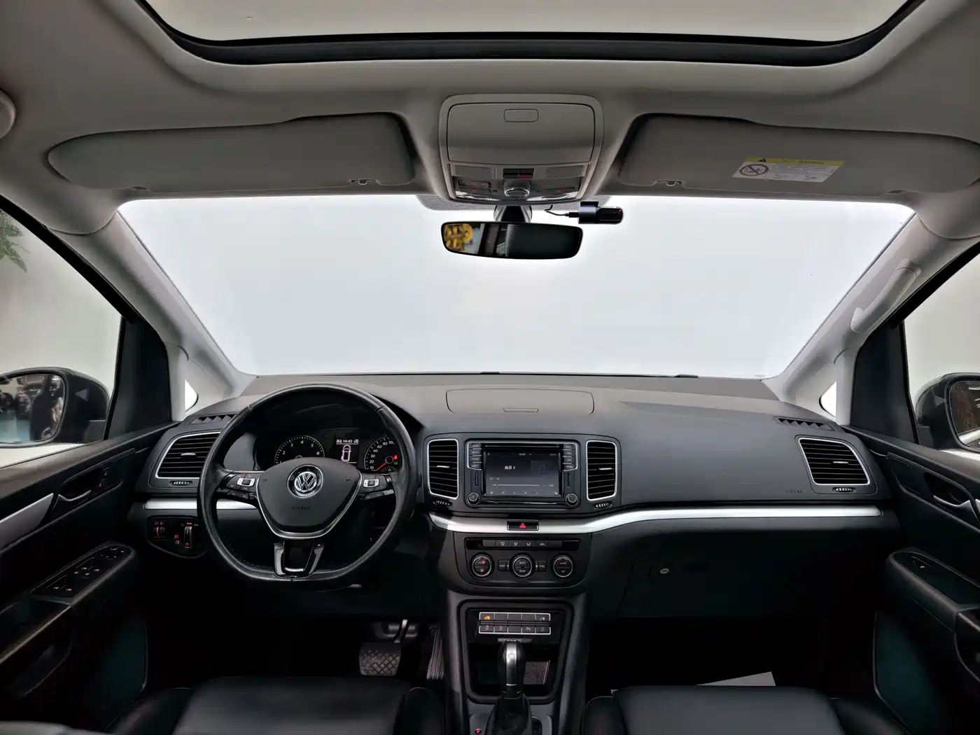 صورة 21 - Volkswagen Sharan