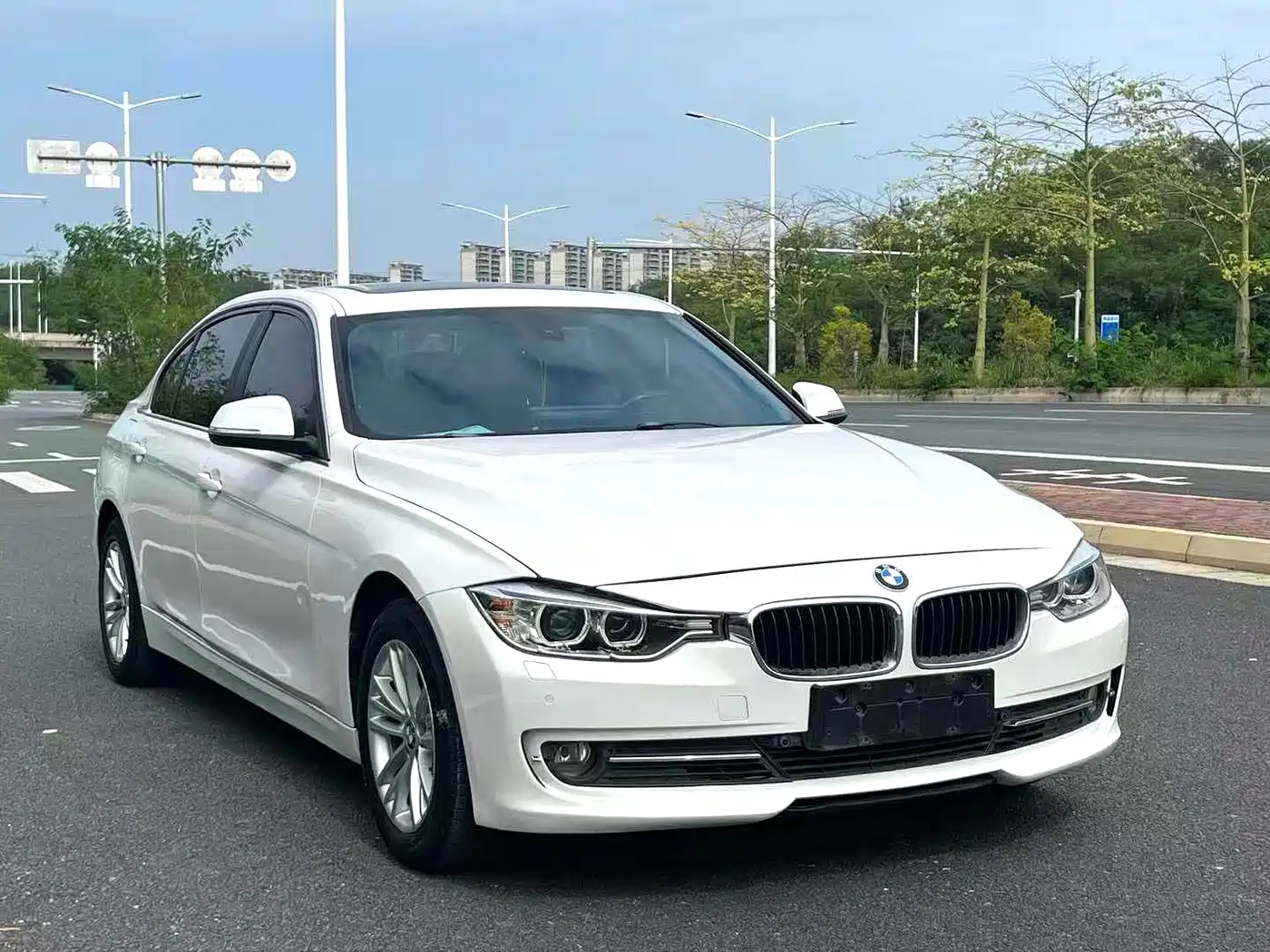 BMW 3 Series 2014 320Li Fashion фото 2
