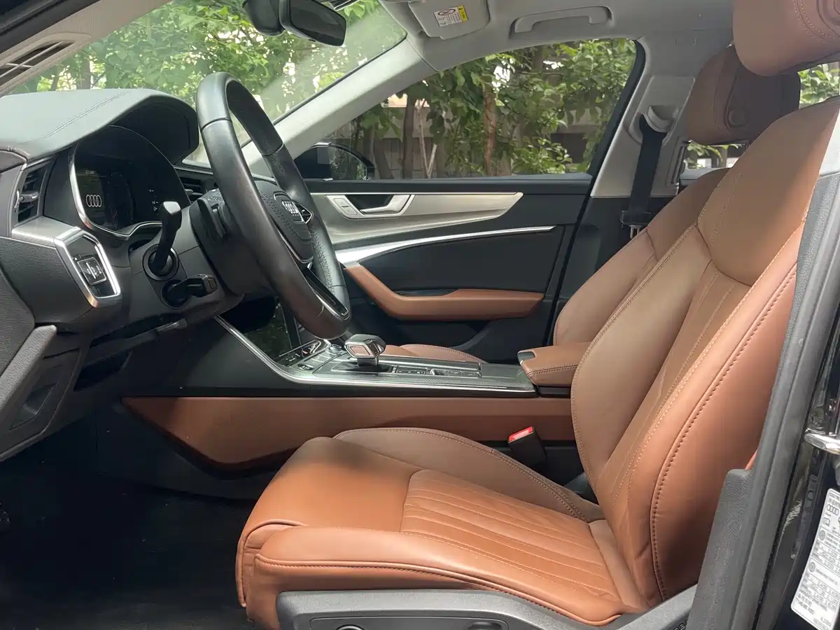 Audi A6L 2023 45 TFSI Premium Selection Elegance фото 9