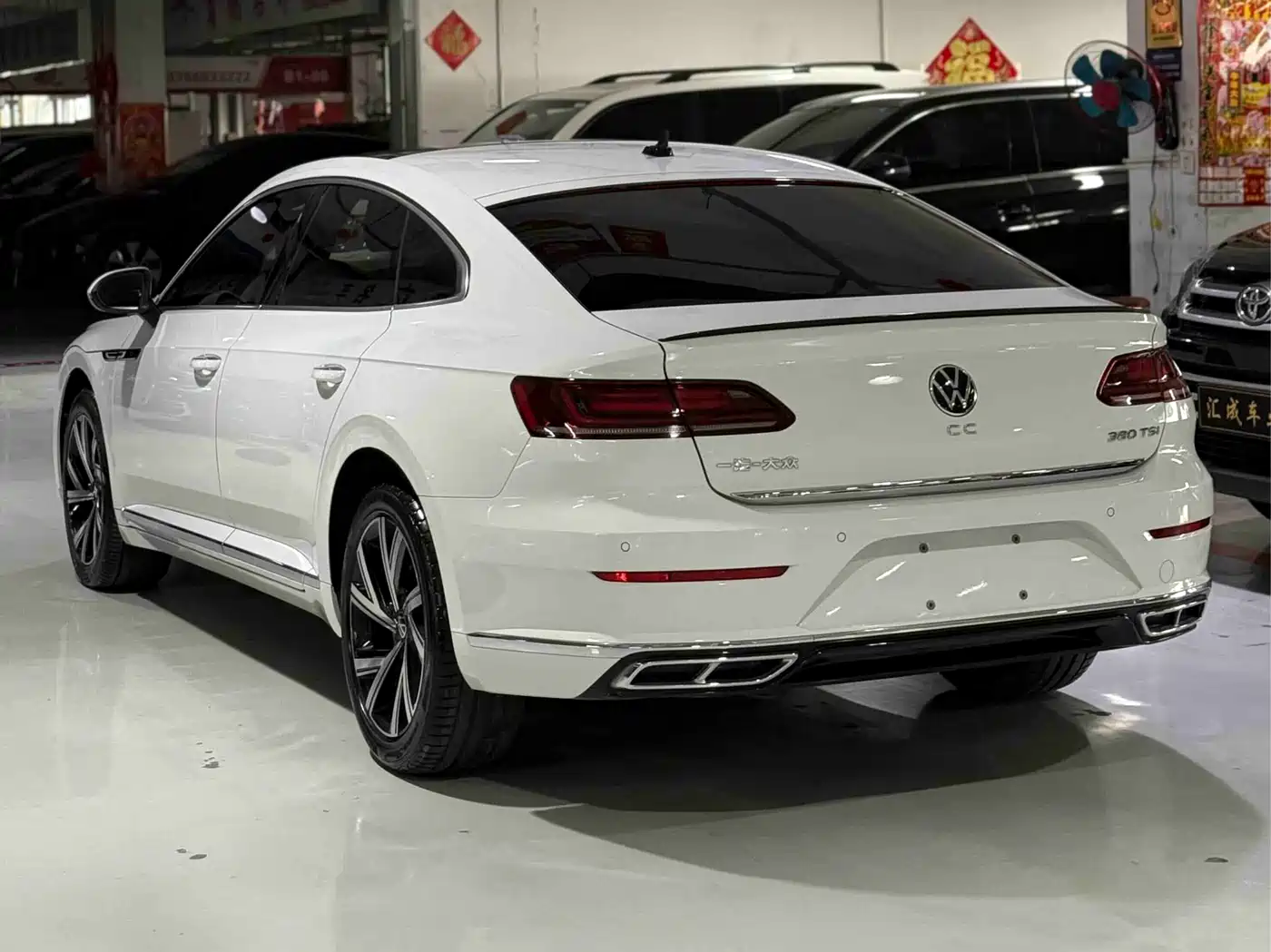 Volkswagen FAW-Volkswagen CC 2023 330TSI Dazzle Edition фото 9
