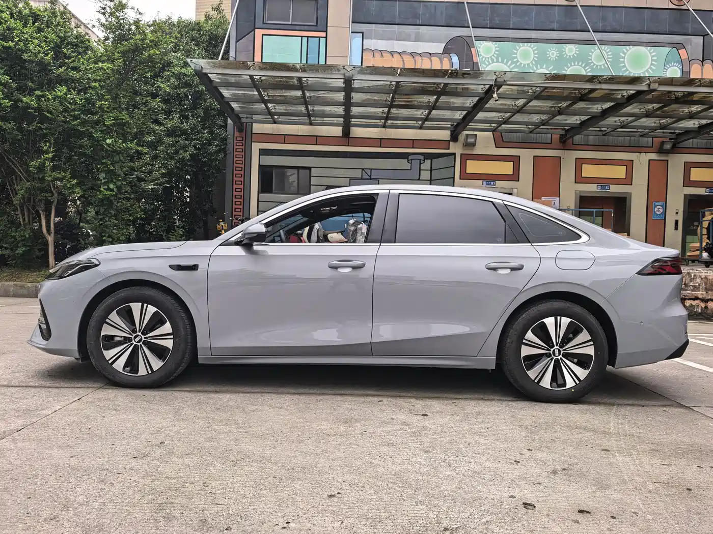 Geely Galaxy Galaxy A7 2025 EM-i 150km Explorer+ Edition фото 21