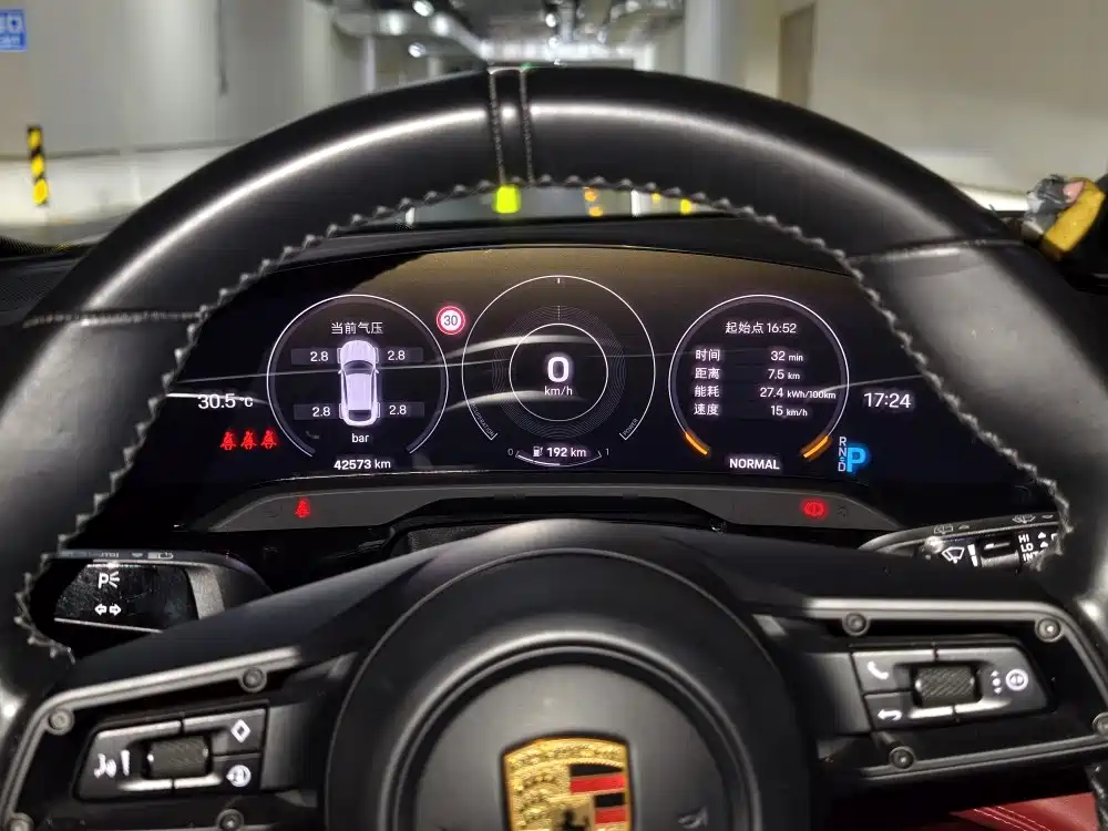 Фото 4 - Porsche Taycan