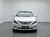 Photo 3 - Hyundai Sonata