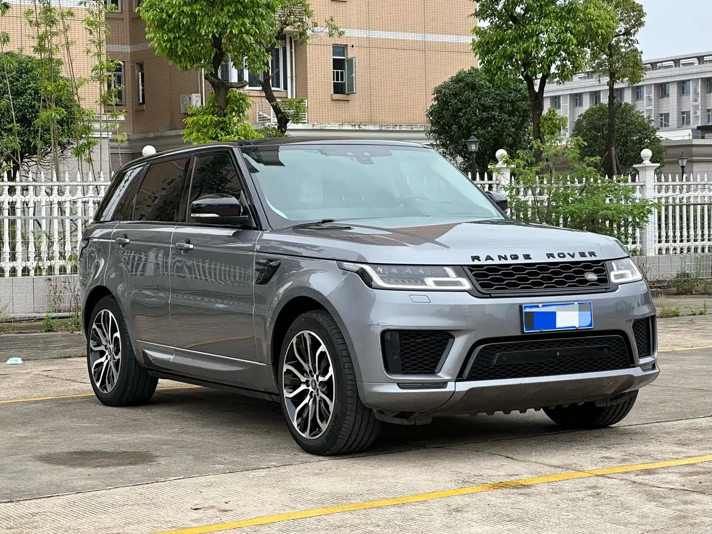 Land Rover Range Rover Sport 2020 3.0 L6 HSE DYNAMIC фото 3