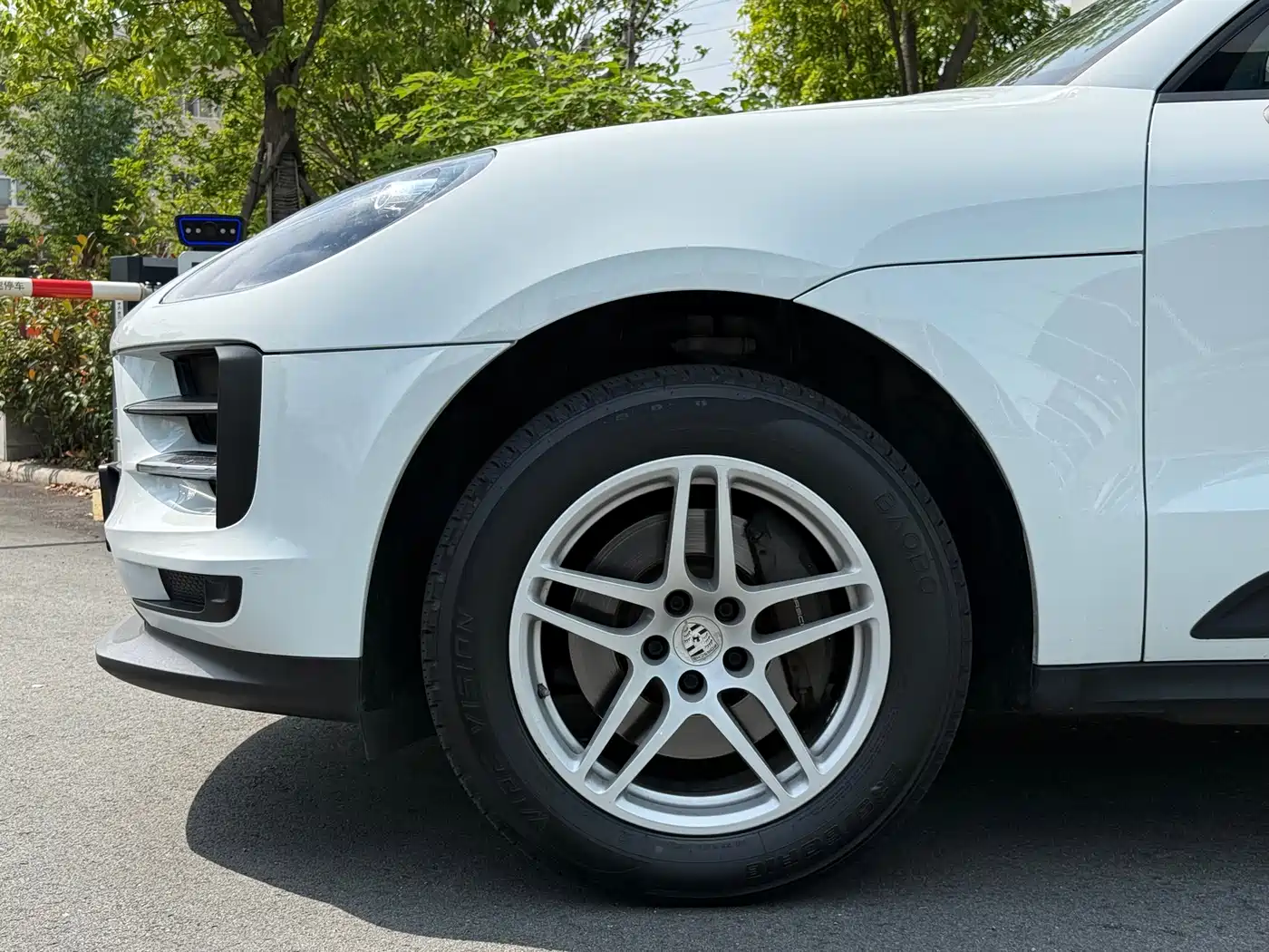 Porsche Macan 2020 Macan 2.0T фото 15