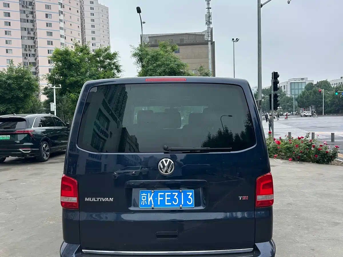 Volkswagen Multivan 2012 2.0TSI 2WD Luxury Edition фото 14