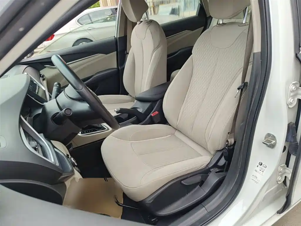 Buick Excelle 2018 15T DCT Progressive (China V) фото 15