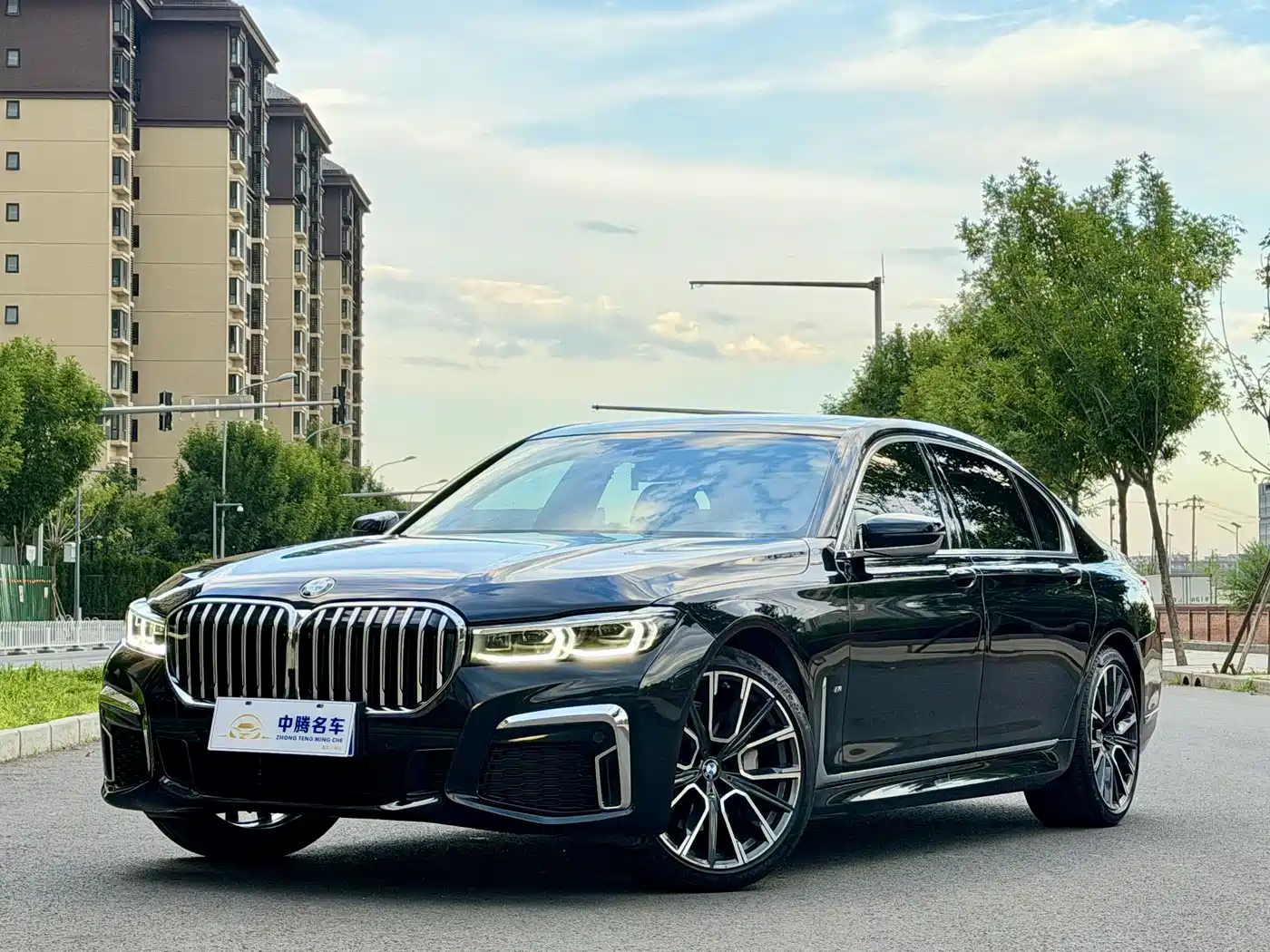 BMW 7 Series 2021 Model 740Li Leading M Sport Package