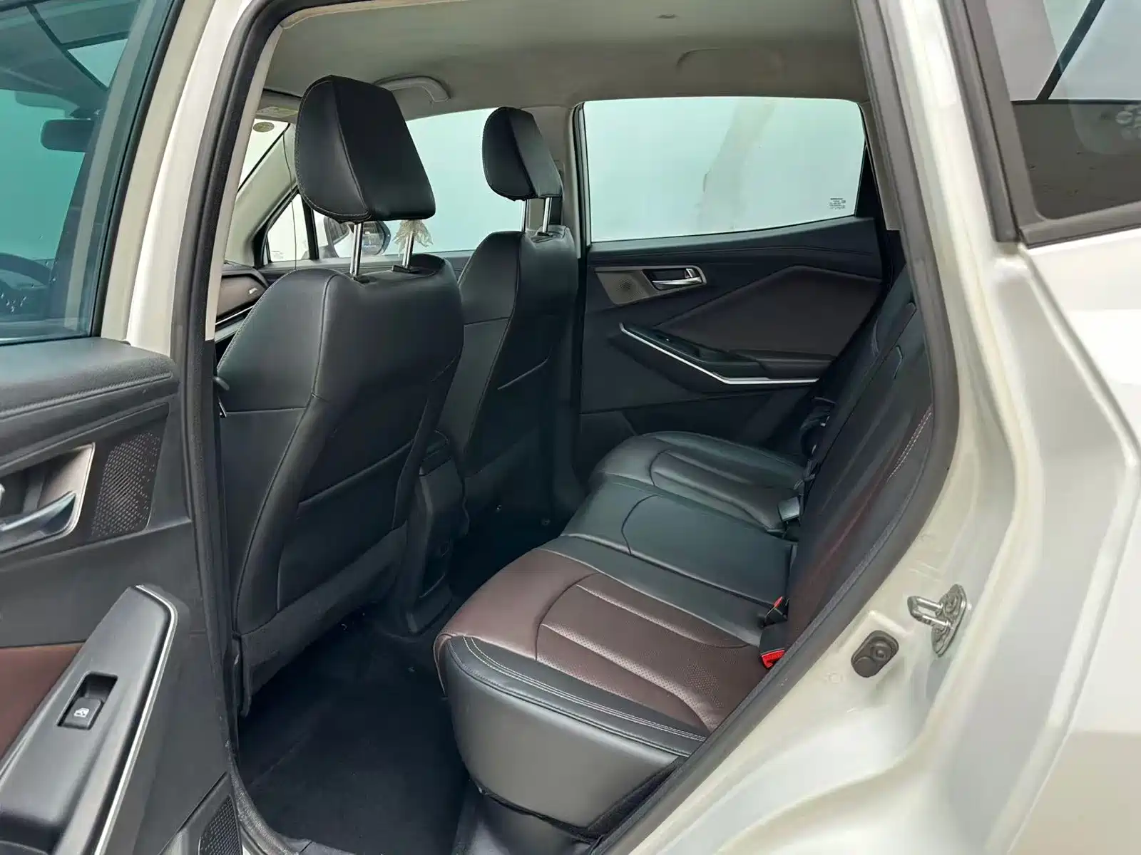 Фото 32 - Changan CS15