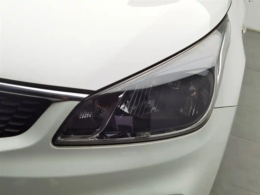 KIA K2