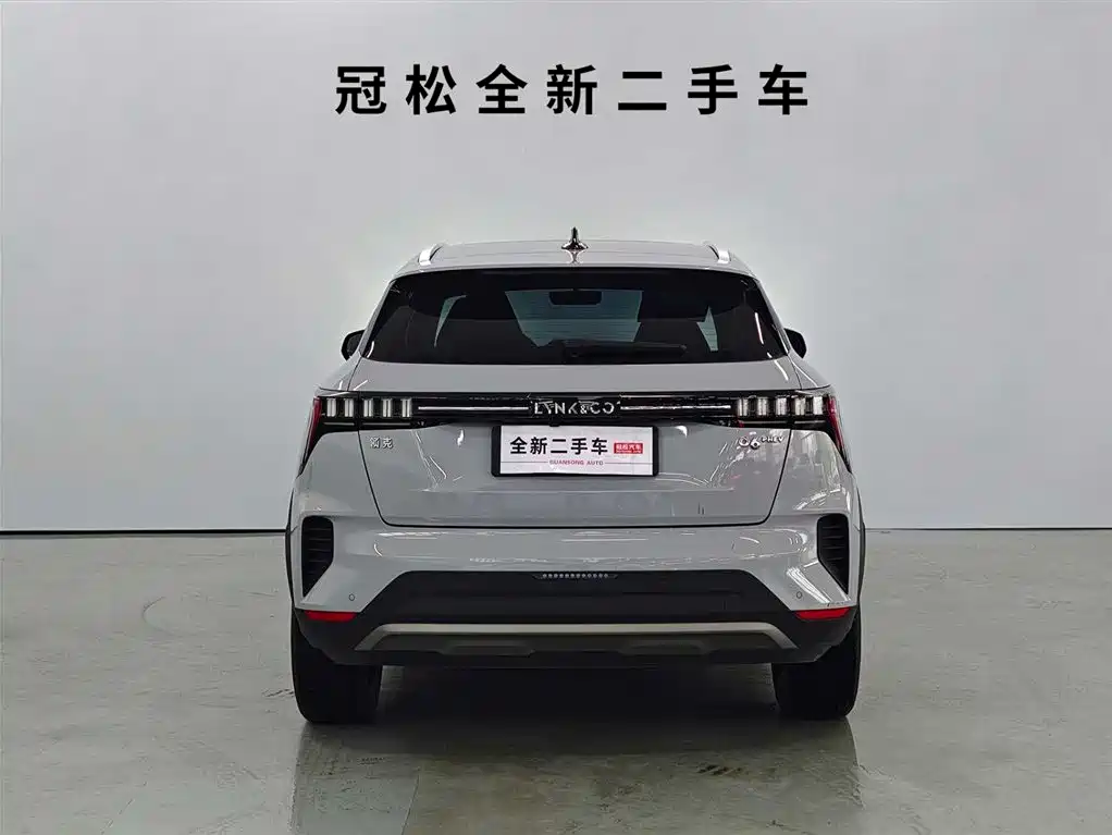 Lynk & Co 06 EM-P 2022 PHEV 84KM Range Pro фото 5