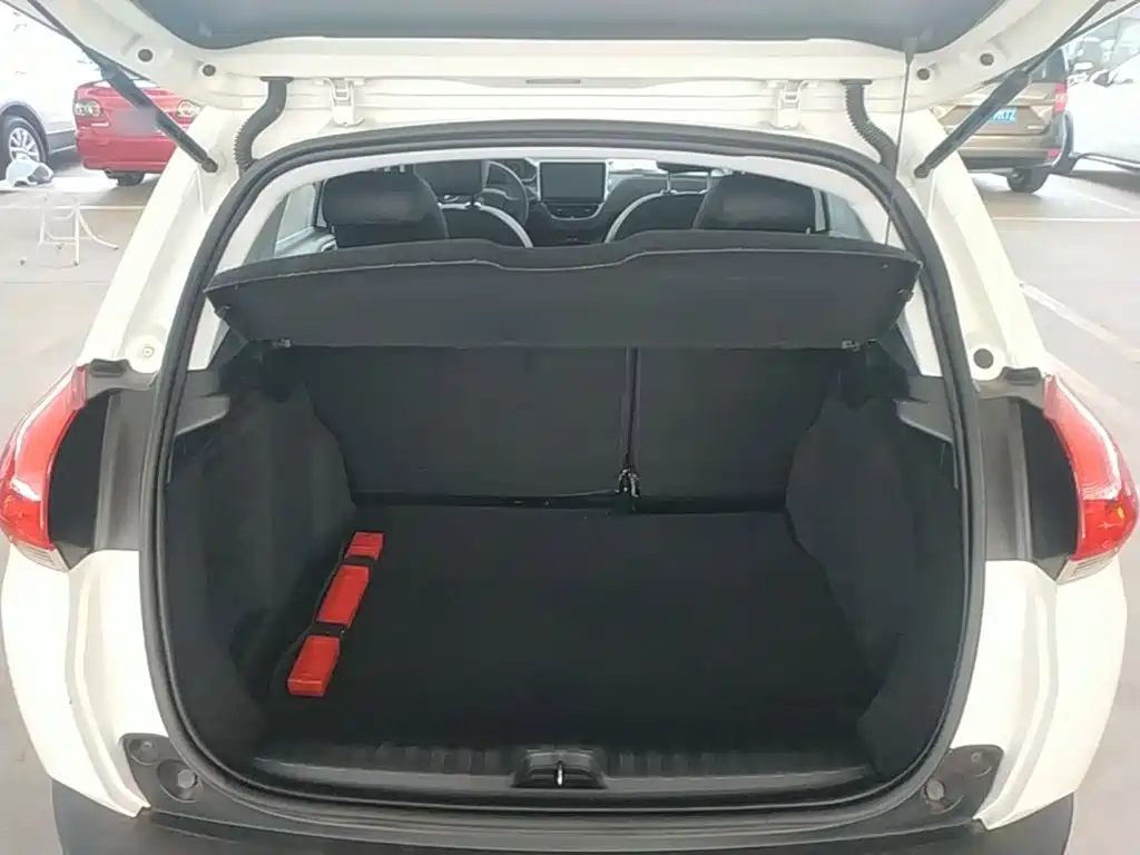 Peugeot 2008 2014 2014 1.6L Automatic Fashion Edition