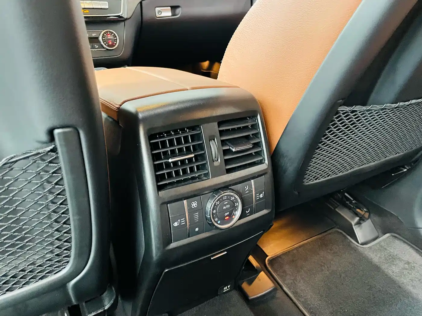 Mercedes-Benz GLS 2016 GLS 400 4MATIC Luxury фото 17