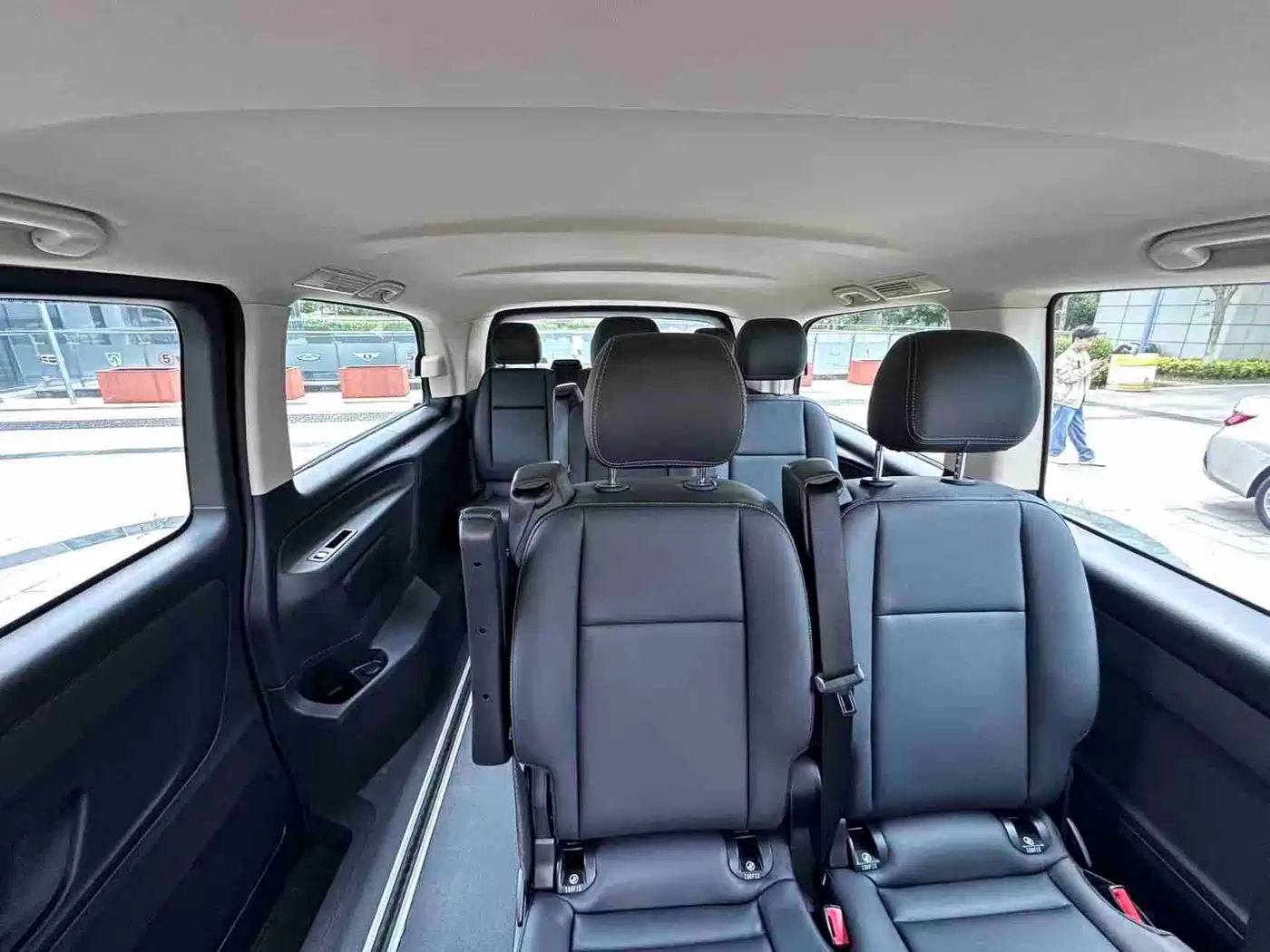 Mercedes-Benz Vito 2023 2.0T Elite 9-Seater фото 19