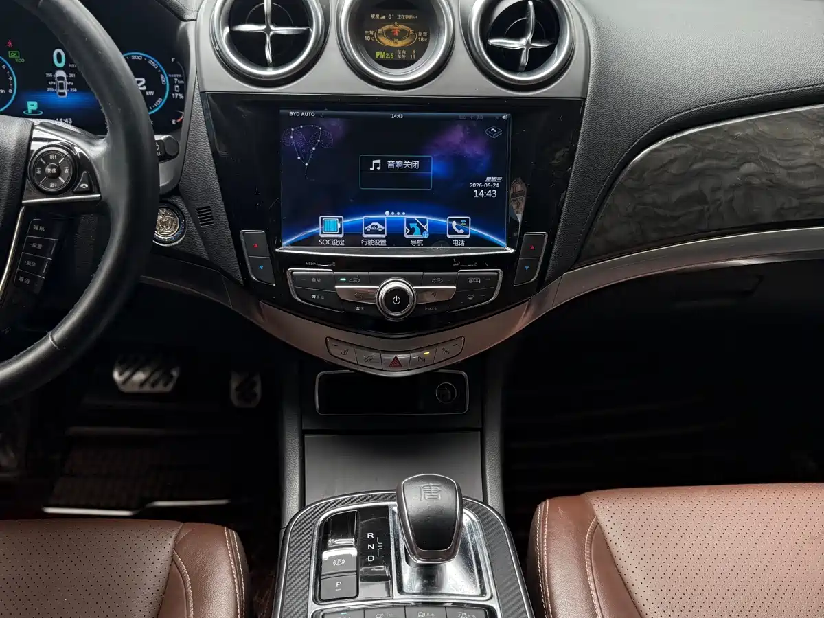 BYD Tang New Energy 2016 2015 2.0T AWD Premium