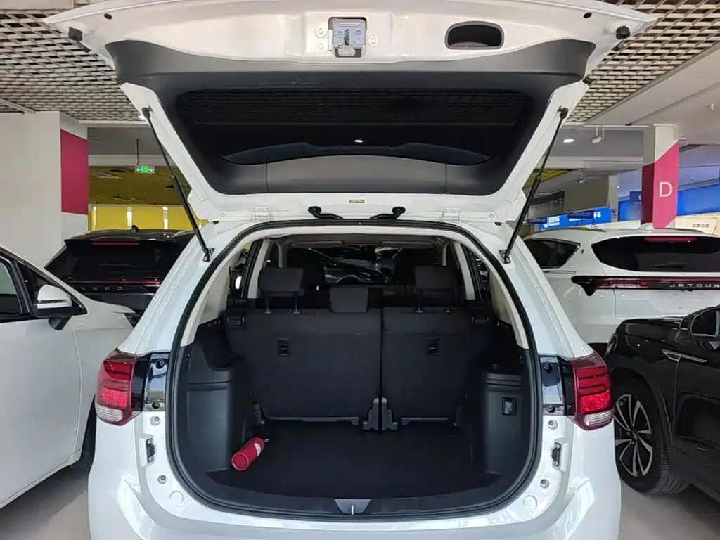Mitsubishi Outlander 2023 2021 Facelift 2.0L 2WD Comfort Edition 5-Seater