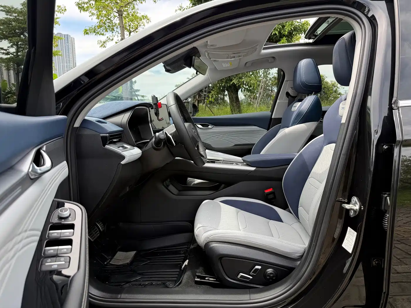 Фото 4 - Geely Preface