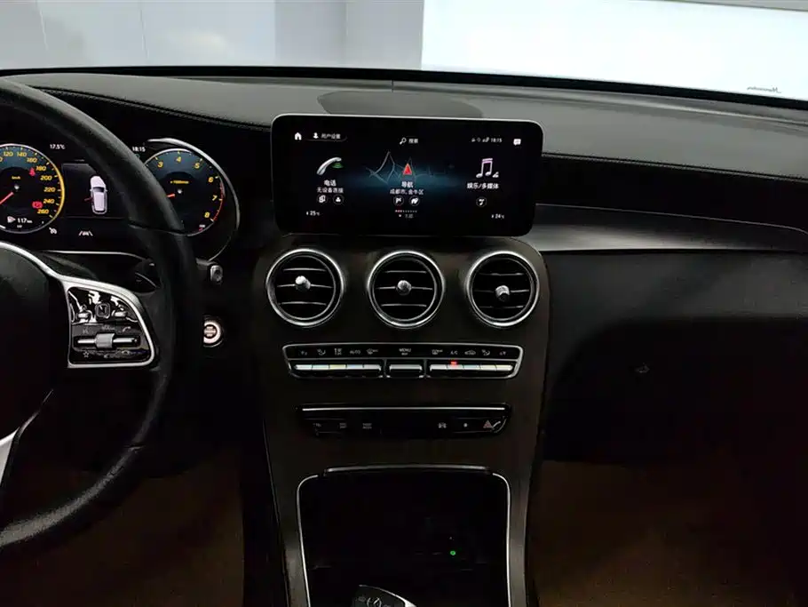 MERCEDES-BENZ GLC