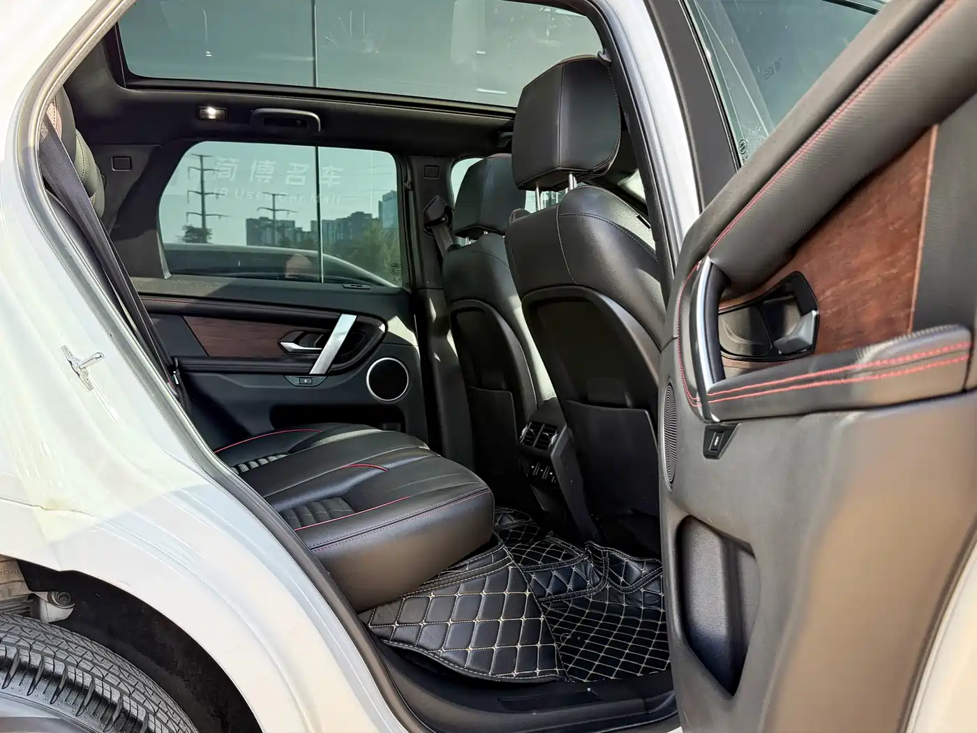 LAND ROVER DISCOVER SPORTS